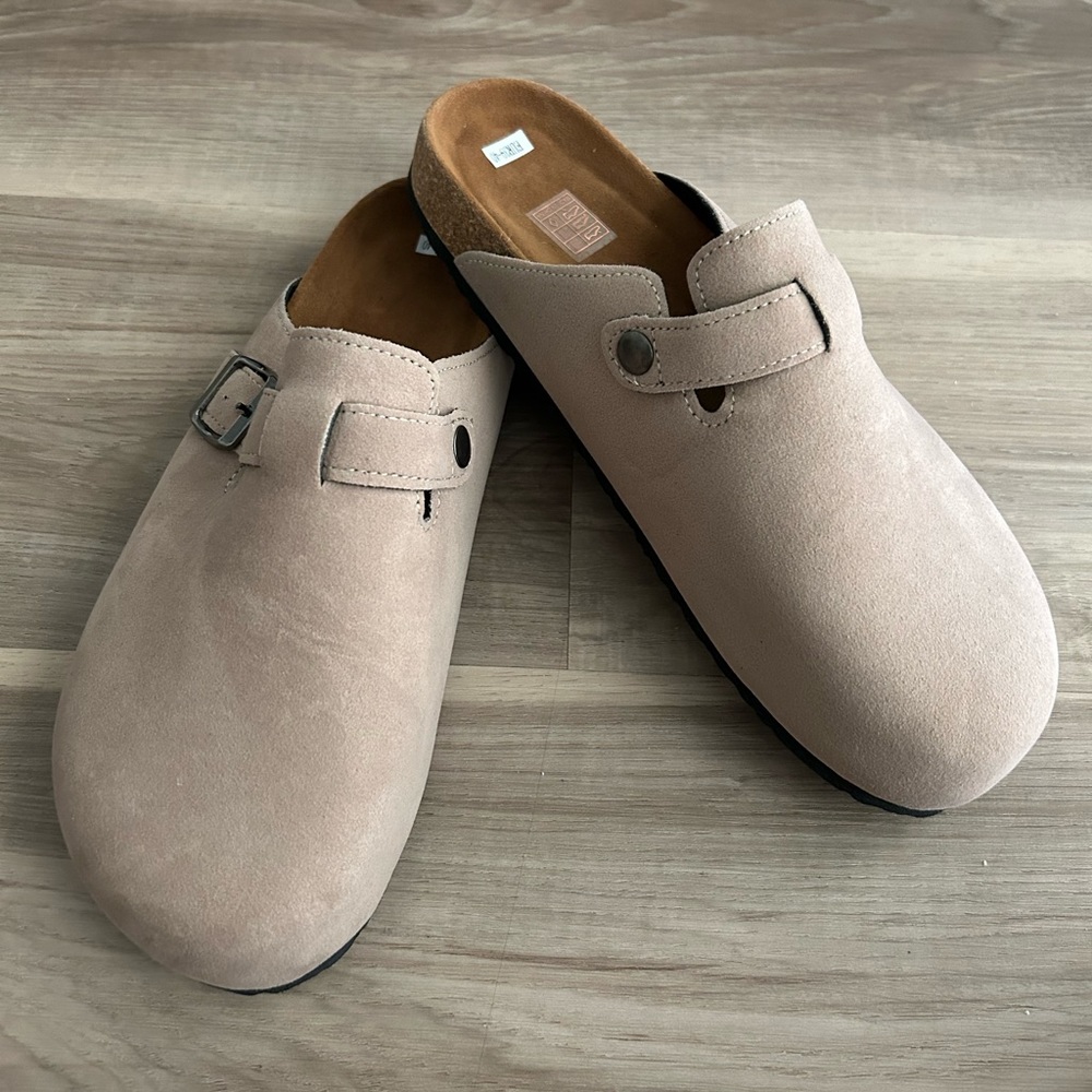 SHEIN clog NWT never been worn size 39-40 color tan/taupe (fit 7/8/9)